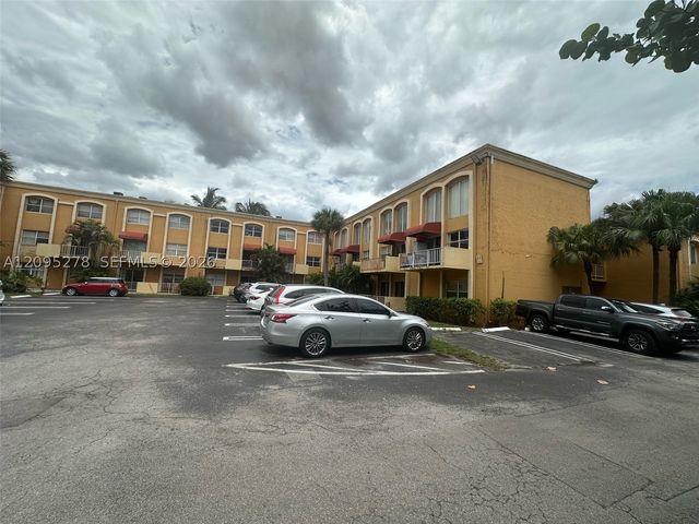 18111 NW 68th Ave H204, Hialeah, FL 33015