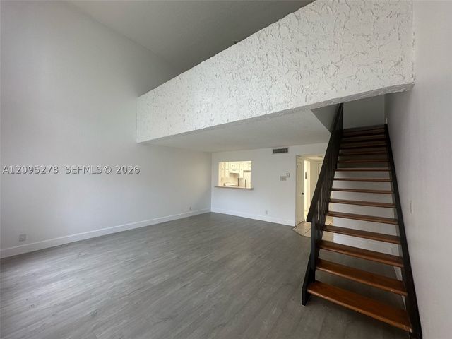 18111 NW 68th Ave H204, Hialeah, FL 33015