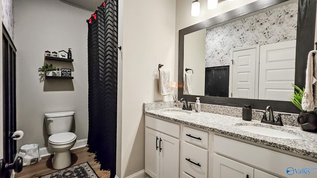 24024 Quints Drive, Athens, AL 35613