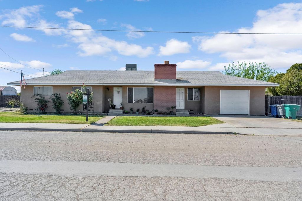 Image 1 of property listing at 22080 W Nevada Avenue, San Joaquin, CA 93660