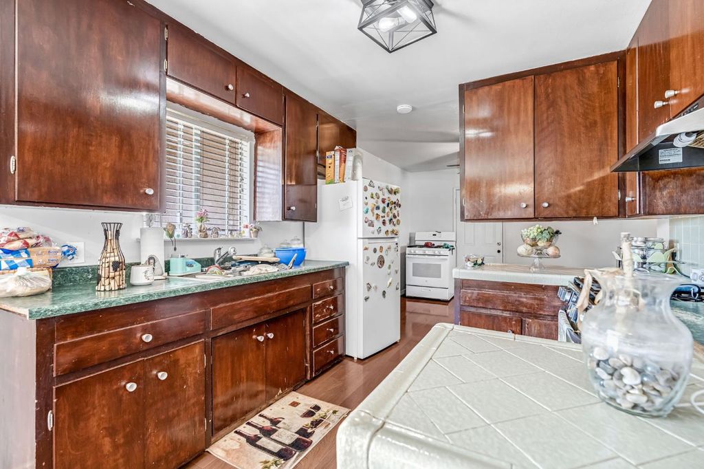 Image 11 of property listing at 22080 W Nevada Avenue, San Joaquin, CA 93660