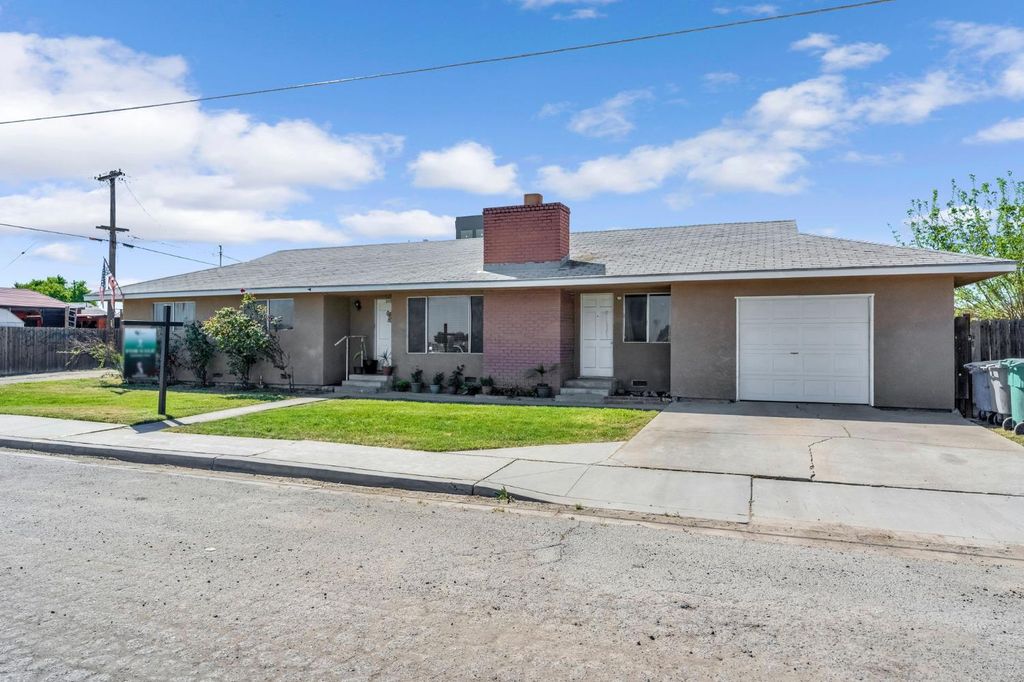Image 3 of property listing at 22080 W Nevada Avenue, San Joaquin, CA 93660
