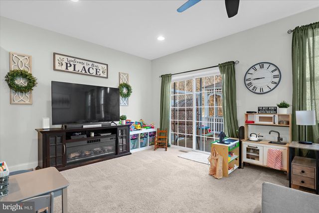 64 SUGAR MAPLE RD, Barto, PA 19504