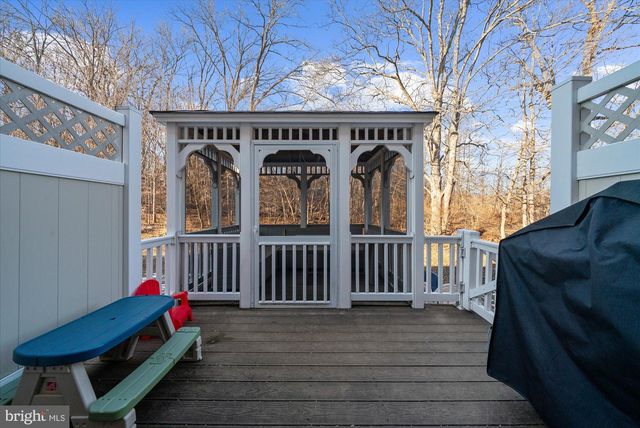 64 SUGAR MAPLE RD, Barto, PA 19504