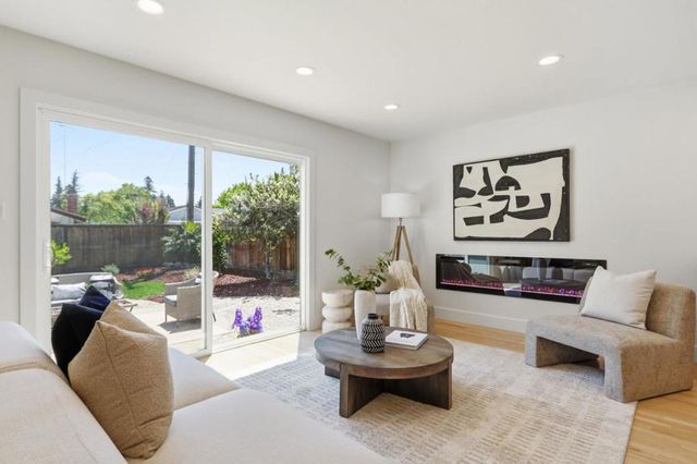 902 Camellia Way, San Jose, CA 95117