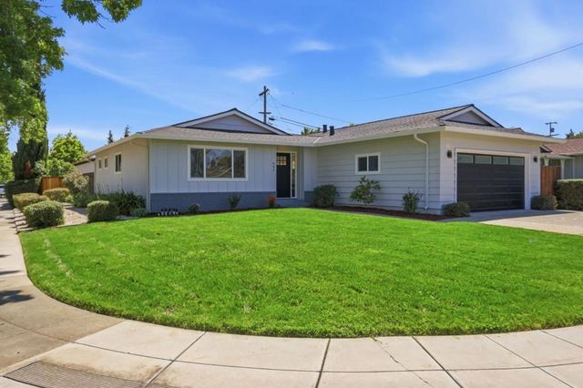 902 Camellia Way, San Jose, CA 95117