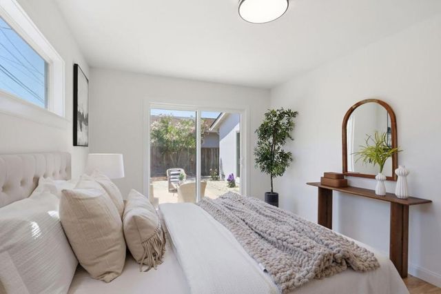 902 Camellia Way, San Jose, CA 95117