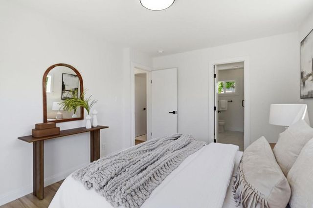 902 Camellia Way, San Jose, CA 95117