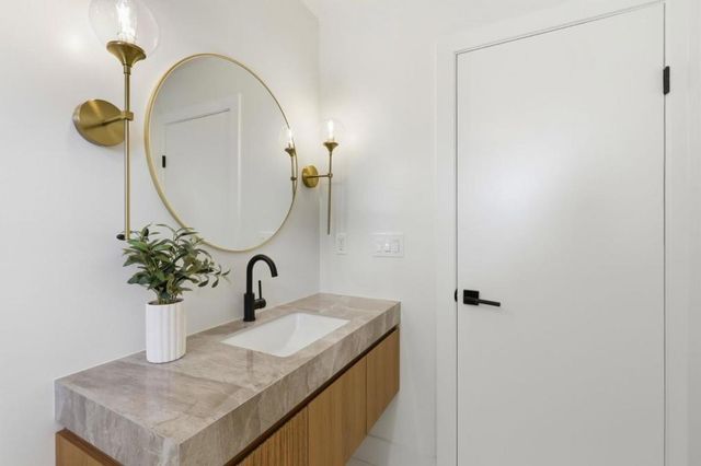 902 Camellia Way, San Jose, CA 95117