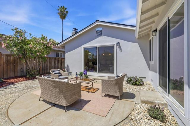 902 Camellia Way, San Jose, CA 95117