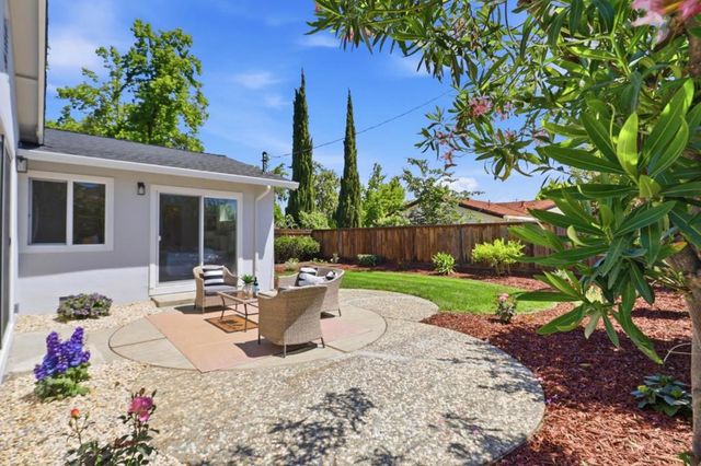 902 Camellia Way, San Jose, CA 95117