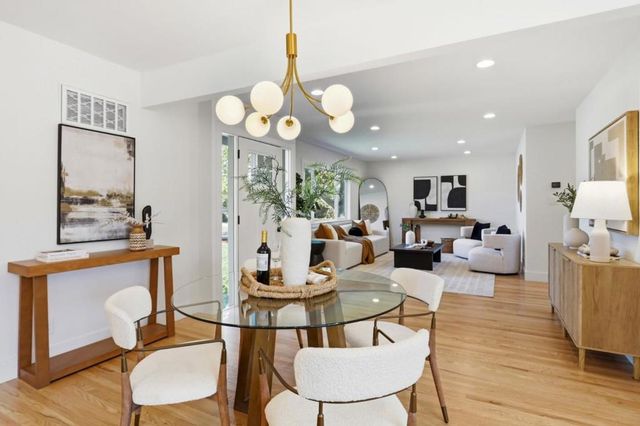 902 Camellia Way, San Jose, CA 95117