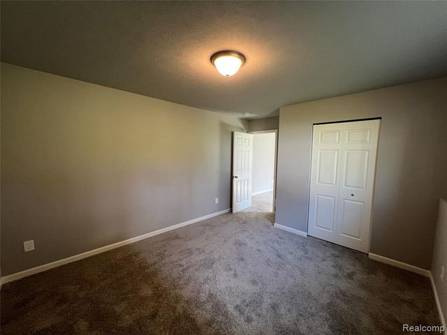 10450 Schrier Lane, Portage, MI 49024