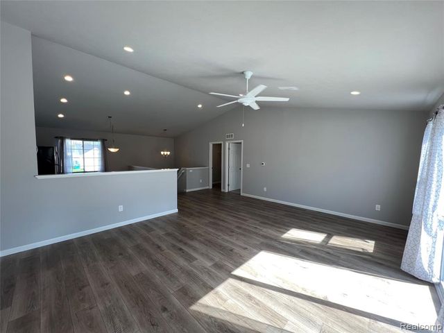 10450 Schrier Lane, Portage, MI 49024
