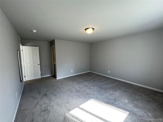 10450 Schrier Lane, Portage, MI 49024