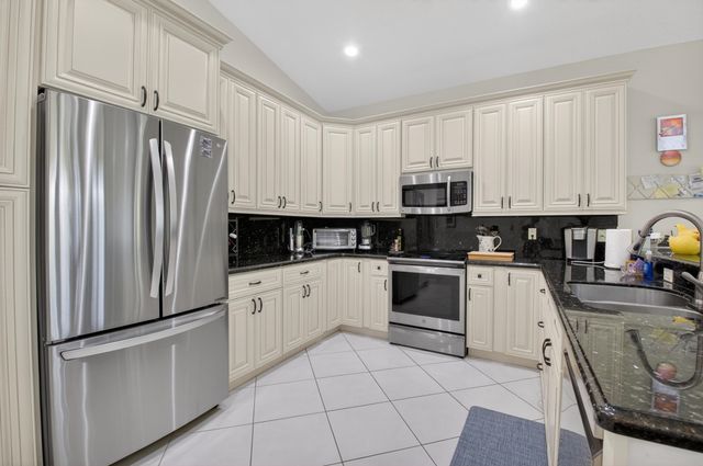 11786 Caracas Boulevard, Boynton Beach, FL 33437