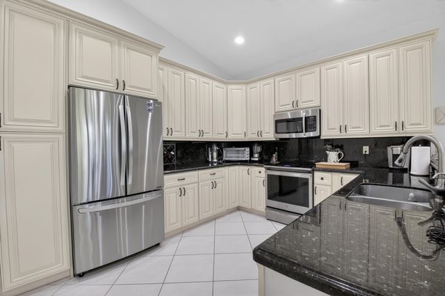11786 Caracas Boulevard, Boynton Beach, FL 33437