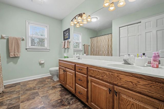 202 Applevalley Rd, Lebanon, TN 37087