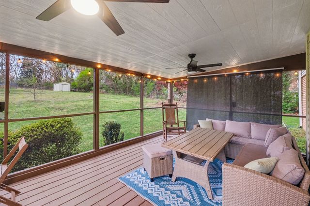 202 Applevalley Rd, Lebanon, TN 37087