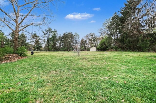 202 Applevalley Rd, Lebanon, TN 37087