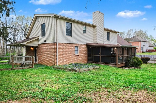 202 Applevalley Rd, Lebanon, TN 37087