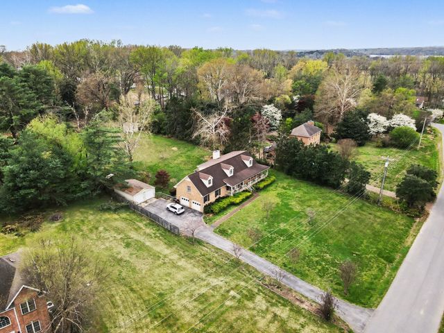 202 Applevalley Rd, Lebanon, TN 37087