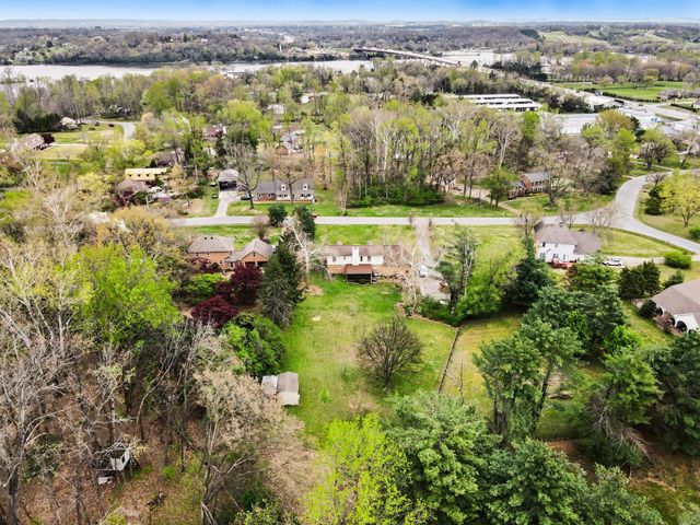 202 Applevalley Rd, Lebanon, TN 37087