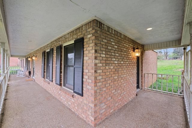 202 Applevalley Rd, Lebanon, TN 37087