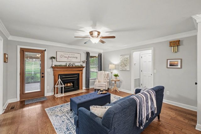 202 Applevalley Rd, Lebanon, TN 37087