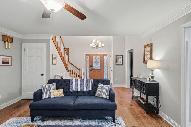 202 Applevalley Rd, Lebanon, TN 37087