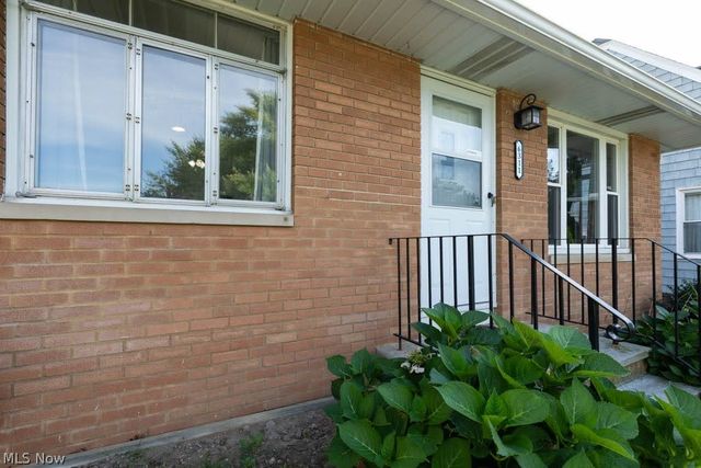 6311 Thornton Drive, Parma, OH 44129