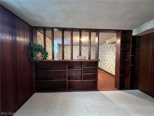 6311 Thornton Drive, Parma, OH 44129