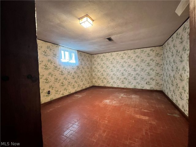 6311 Thornton Drive, Parma, OH 44129