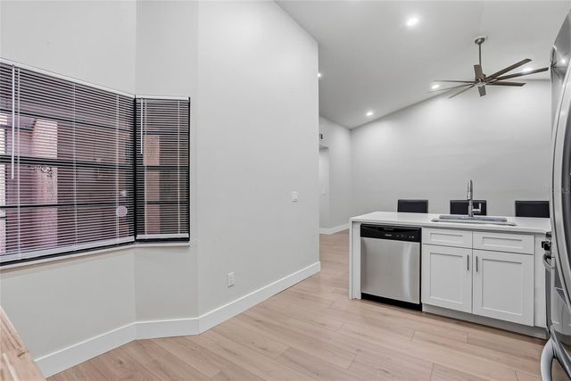 9942 LAKE SEMINOLE DRIVE W, Largo, FL 33773