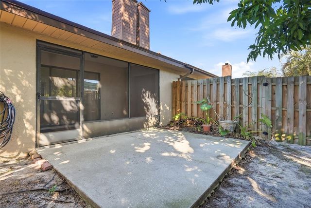 9942 LAKE SEMINOLE DRIVE W, Largo, FL 33773