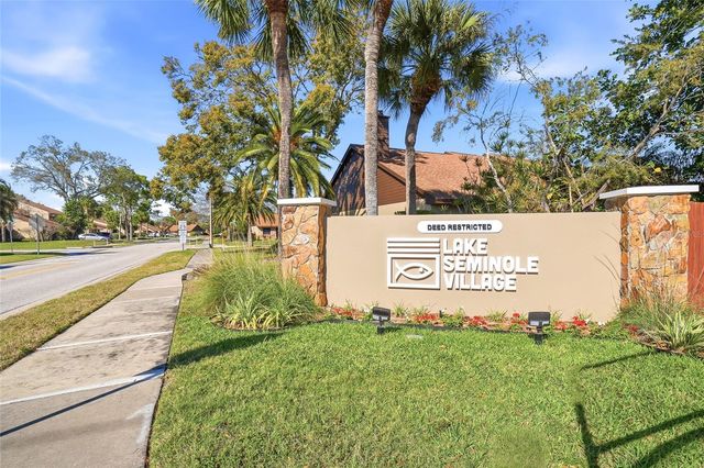 9942 LAKE SEMINOLE DRIVE W, Largo, FL 33773