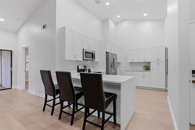 9942 LAKE SEMINOLE DRIVE W, Largo, FL 33773