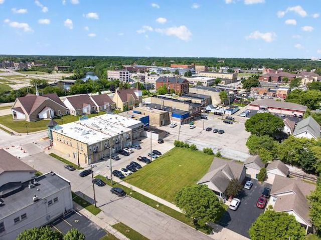 900 State STREET, Racine, WI 53404