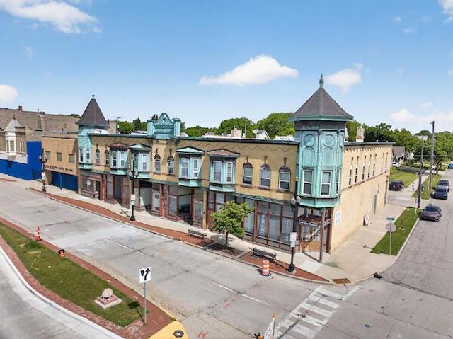 900 State STREET, Racine, WI 53404
