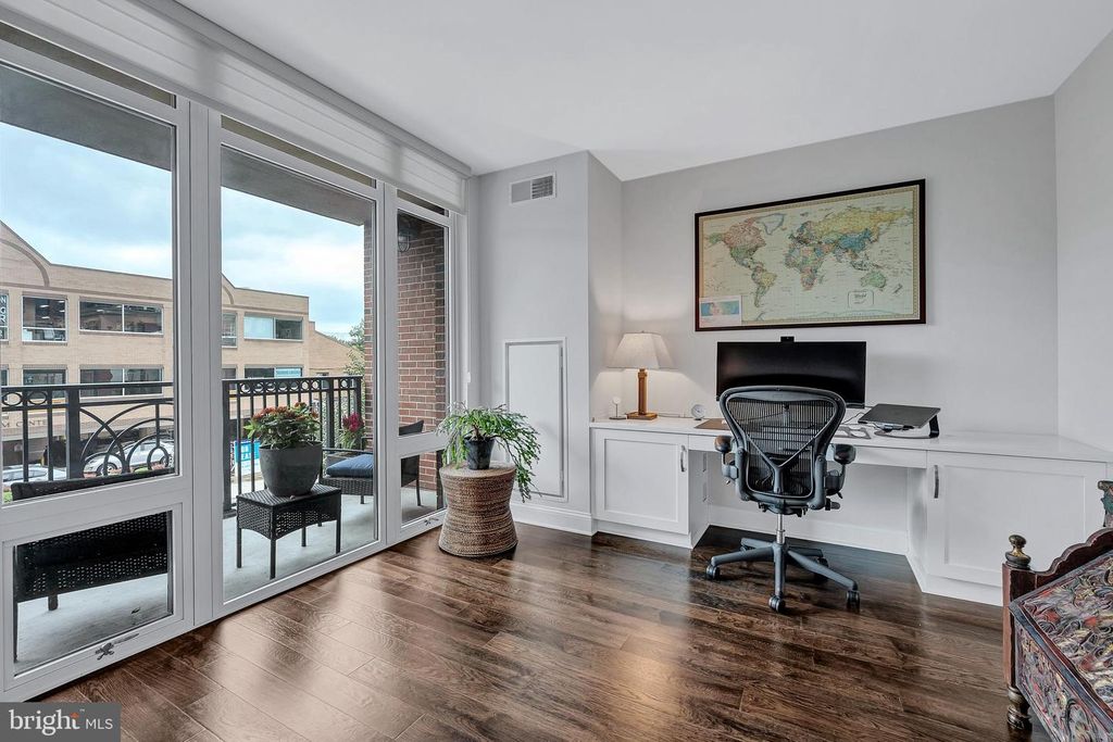 4915 HAMPDEN LN #204, Bethesda, MD 20814