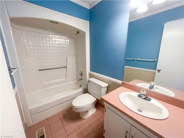 2202 Huntington Road F1, Burlington, NC 27215