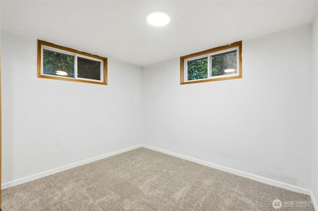 630 Hillcrest Avenue, Kent, WA 98030