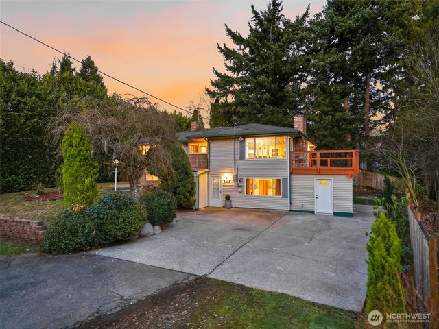 630 Hillcrest Avenue, Kent, WA 98030