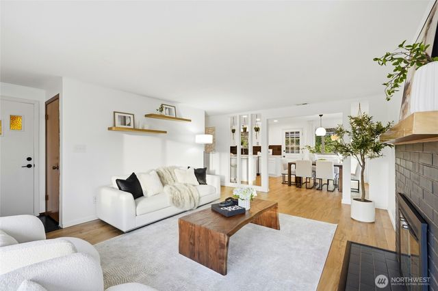 630 Hillcrest Avenue, Kent, WA 98030