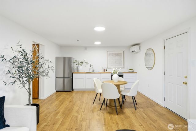 630 Hillcrest Avenue, Kent, WA 98030