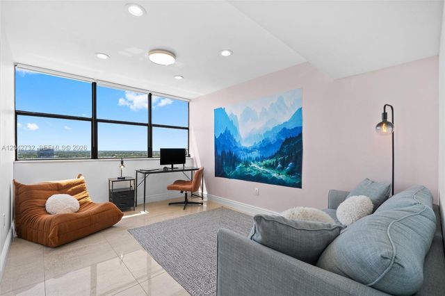 20100 W Country Club Drive PH09, Aventura, FL 33180