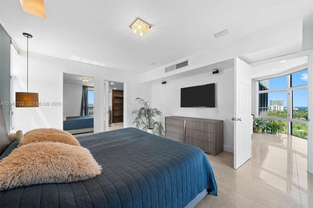 20100 W Country Club Drive PH09, Aventura, FL 33180