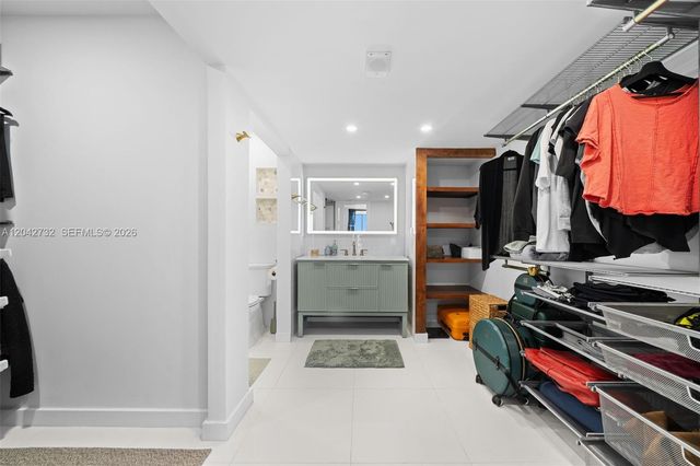 20100 W Country Club Drive PH09, Aventura, FL 33180