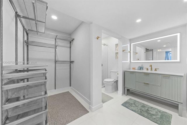 20100 W Country Club Drive PH09, Aventura, FL 33180