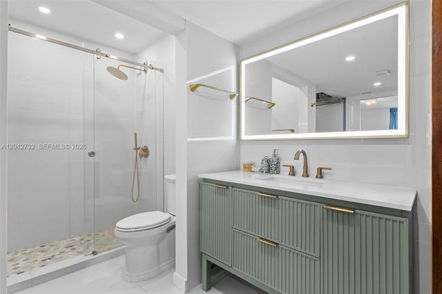 20100 W Country Club Drive PH09, Aventura, FL 33180